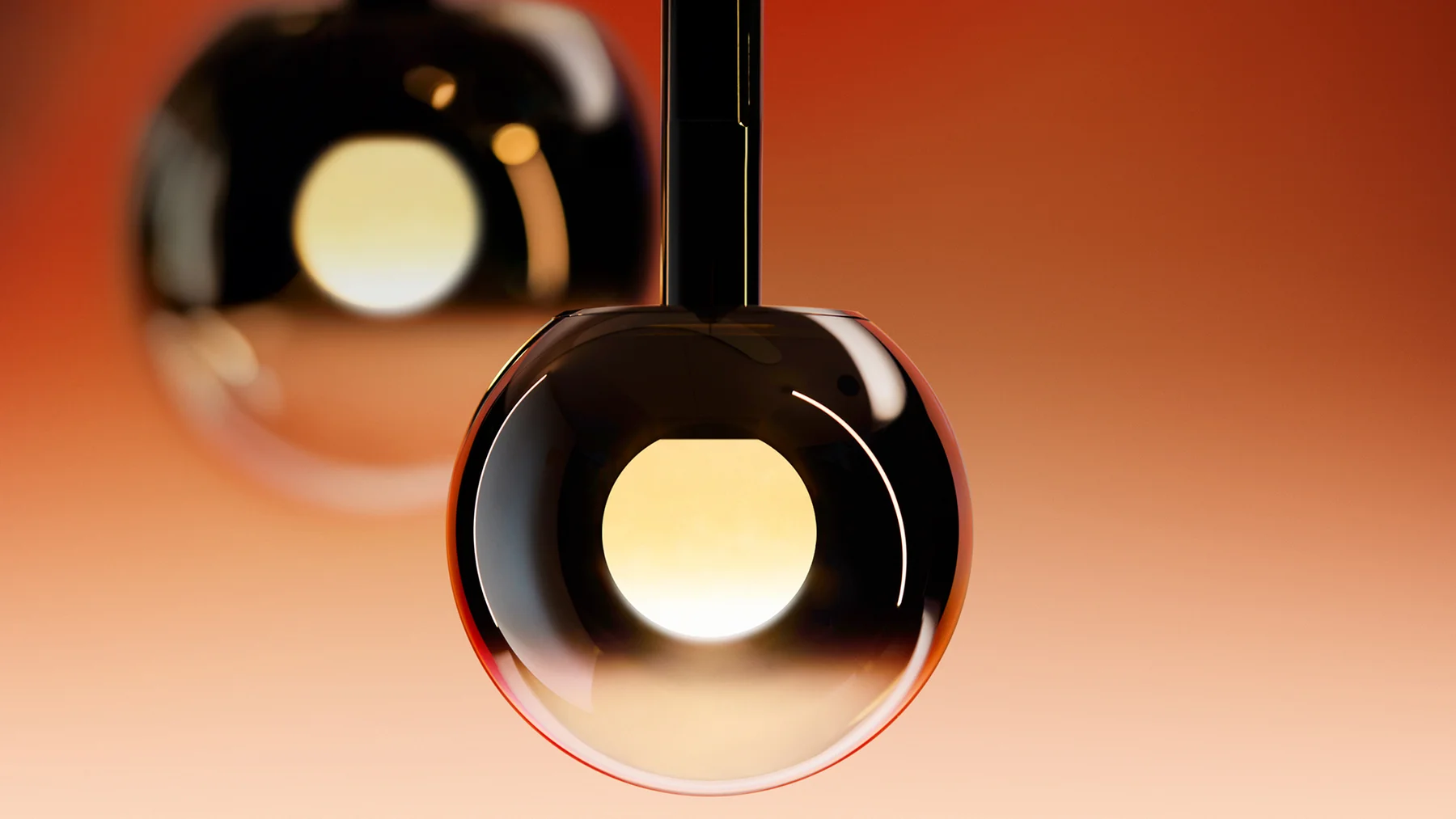 Occhio luna sospeso 1